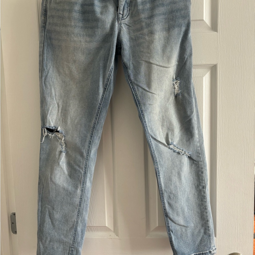 Distressed Light Blue Men’s Jeans